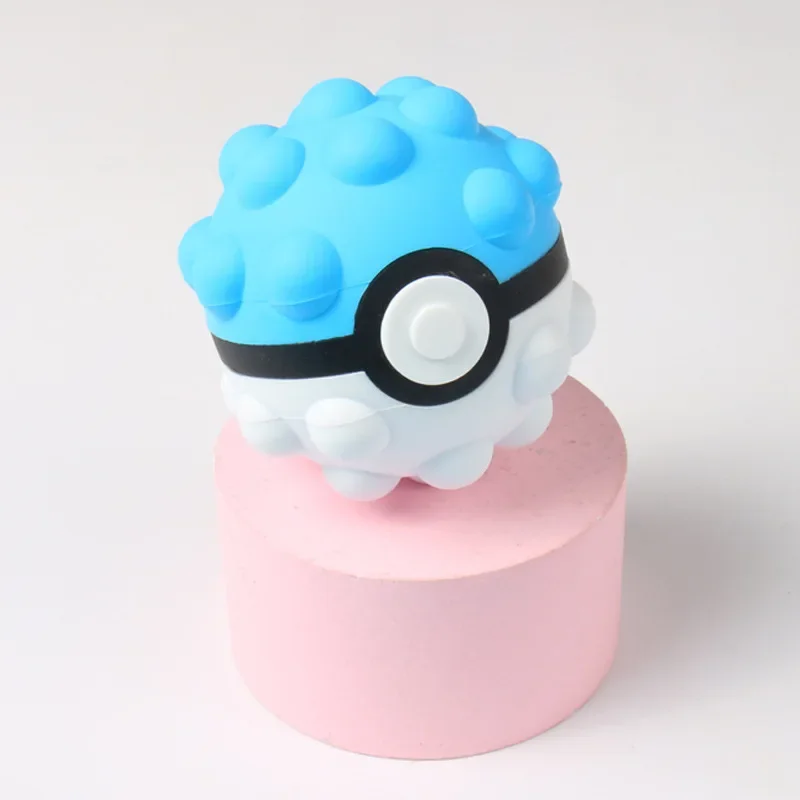 6style Pokemon Poke Ball Squee - Pokeball Cosplay Prop recensione e prezzo