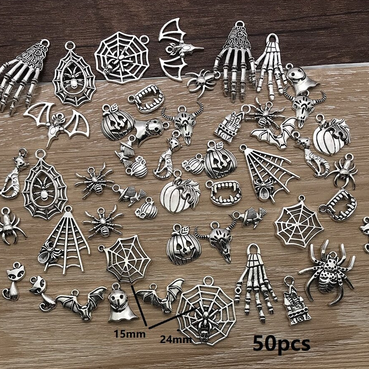 50pcs Halloween Charms – Vinta - Cosplay Bat Prop recensione e prezzo
